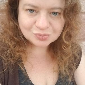 Meet your Posher, Hillary